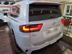 تۆیۆتا لاند کروزەر